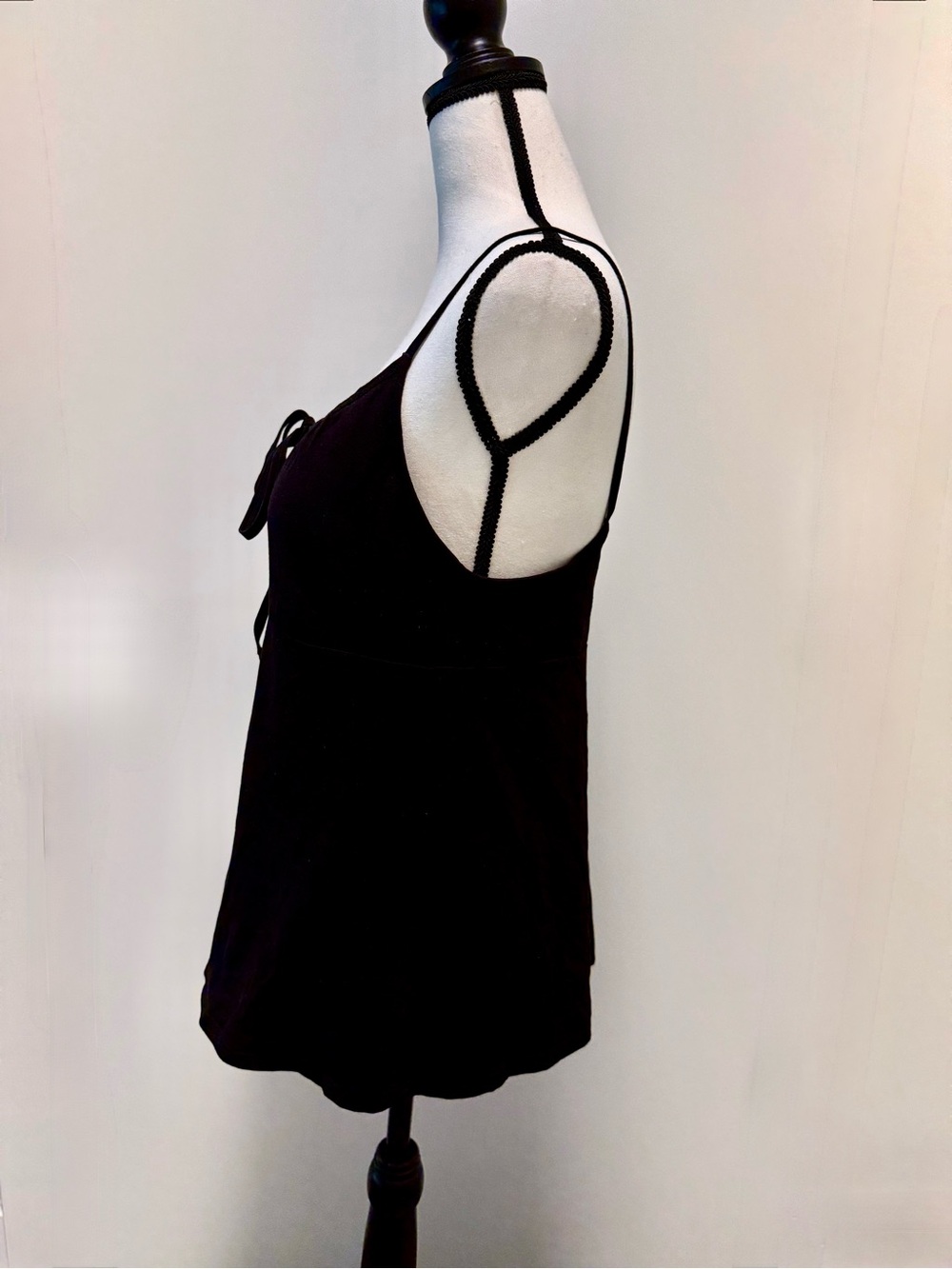 Uniqlo Tomas Maier Camisole Women's XL Black Tie-Front Camisole Tank Top NWOT - Picture 3 of 11